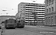 Wexstraße vor dem Bahnhof Brigittenau mit einem Zug der Linie 132 mit Type F und ein Bus der Linie 10A August 1982