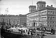 Franz Josef Bahnhof,damals noch KaiserFranzJosefs Bahnhof; heutiger JuliusTandlerPlatz mit Zügen der Type D und Beiwagen a, heutige Strecke der Linien 5 und D, um 1905