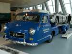 Mercedes Benz Rennwagen Schnelltransporter mit 300 SLR